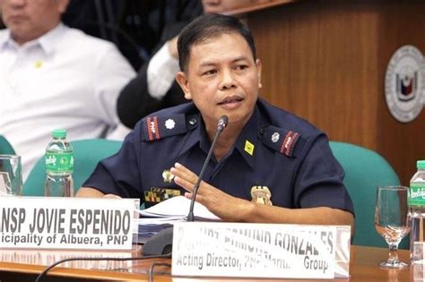 Cop confirms reward system in drug war .